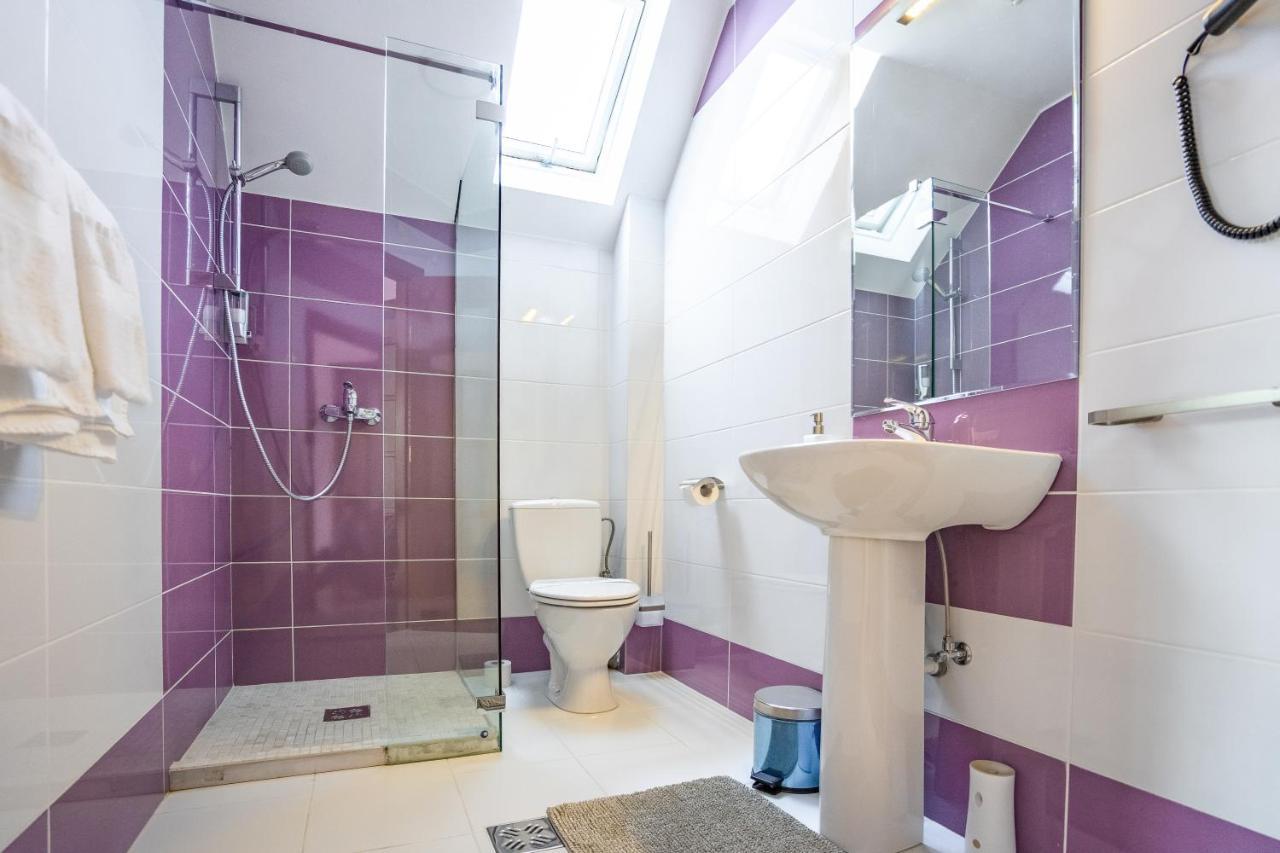 Roots Villa Redwood Брашов Экстерьер фото